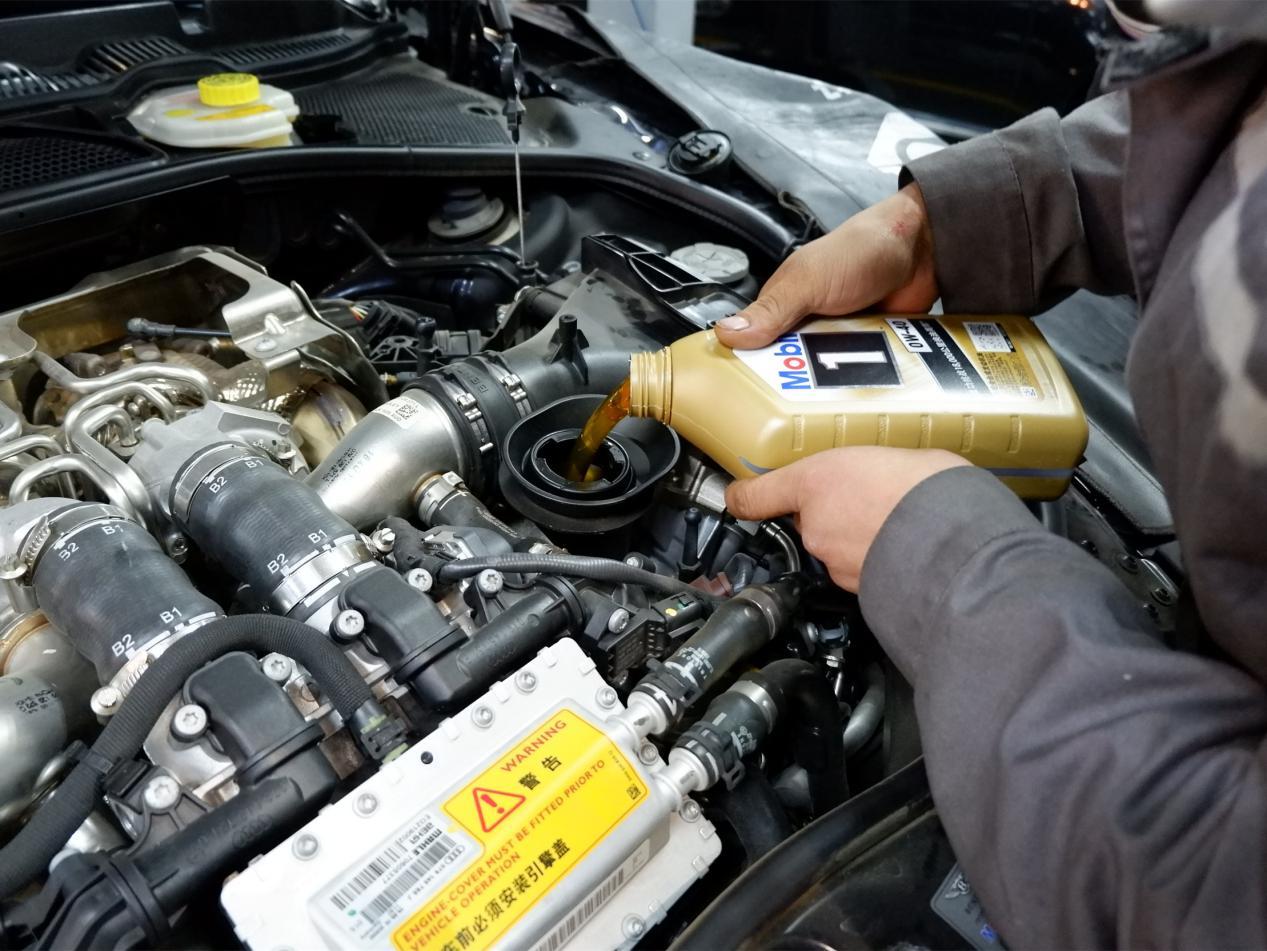 售价三百万的车是如何做保养的这台宾利欧陆gt会满足你想知道的一切