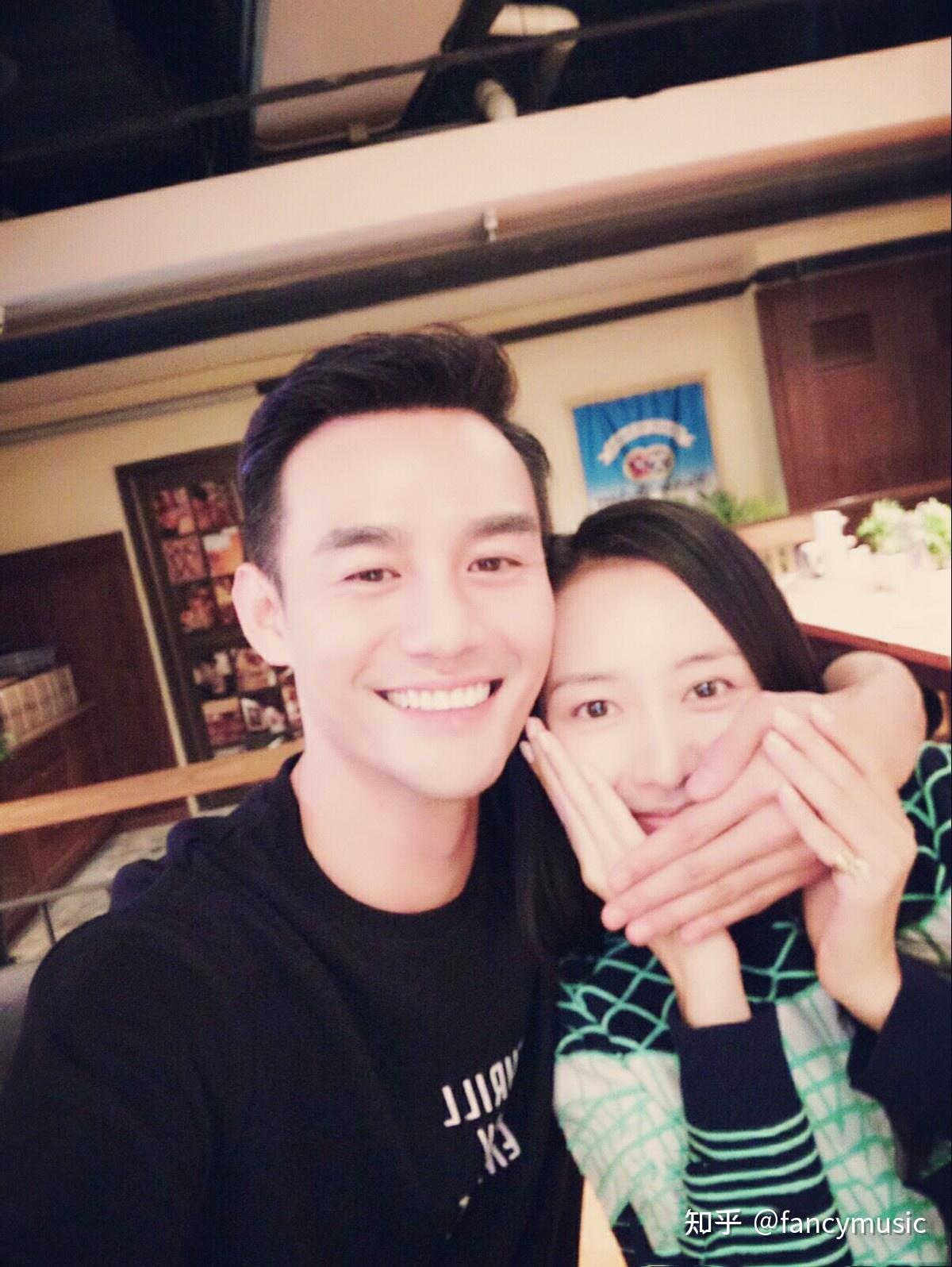 王鸥原本和张戈已经确定要结婚,袁姗姗甚至表示要去喝王鸥的喜酒了