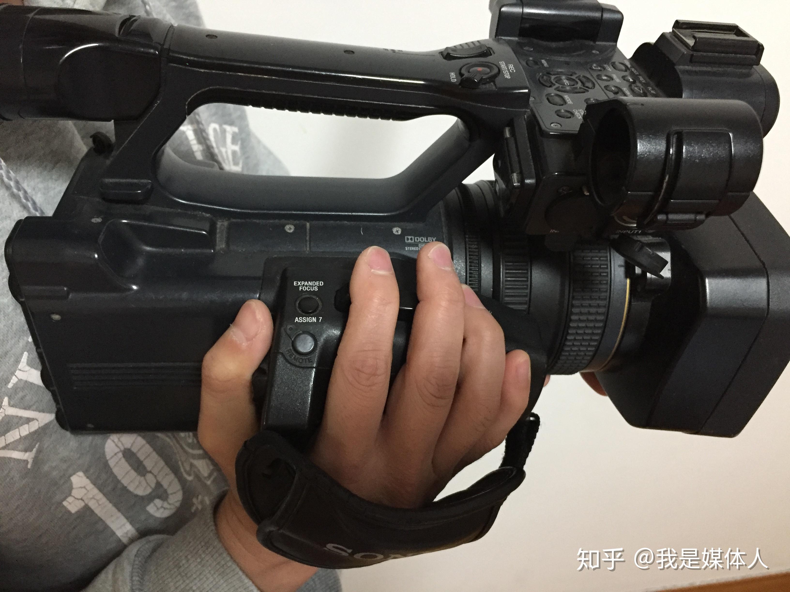 技术帖手持摄像机的正确姿势