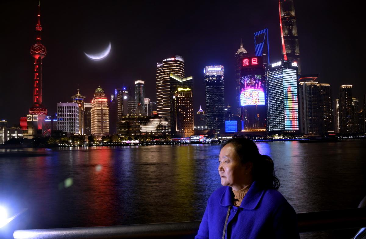 上海外滩的迷人夜晚 严建设 知乎