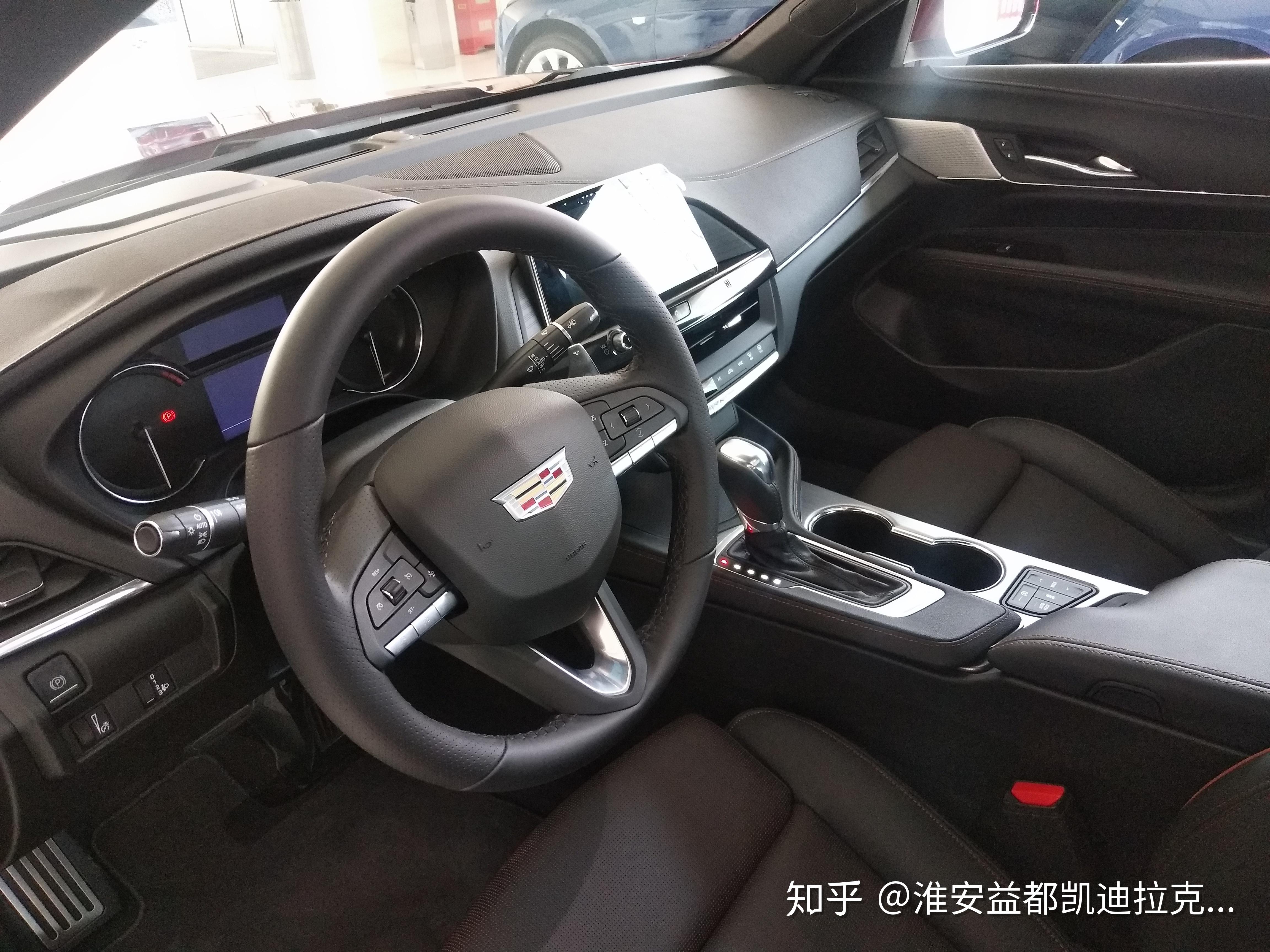 凯迪拉克ct4到店实拍