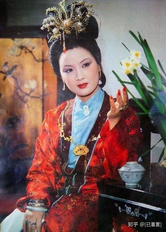 璎珞是啥?来自印度的舶来品,充满佛性的项饰,如今在瓷器上随处可见 - 知乎