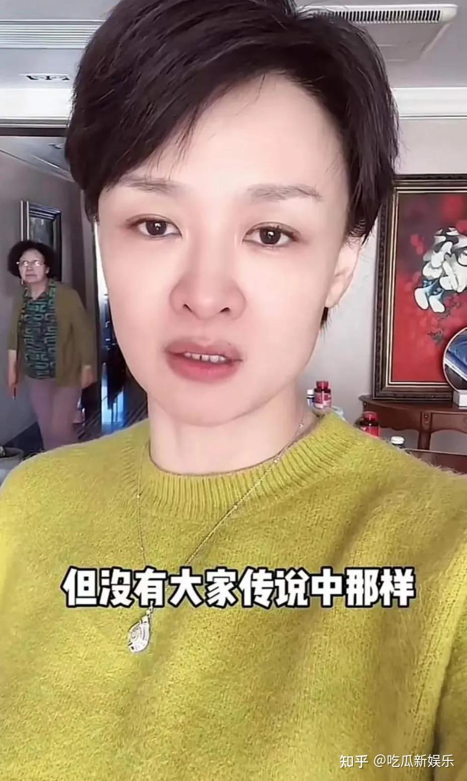 李小萌:从央视王牌主持到卖货网红,蹭疫情热度卖货被喷吃相难看
