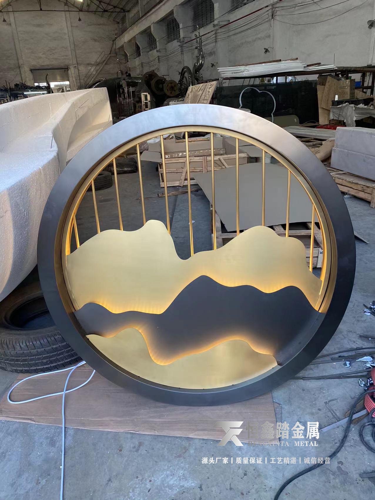 不锈钢假山造型屏风双色不锈钢圆形山峦屏风酒店会所圆形墙洞隔断