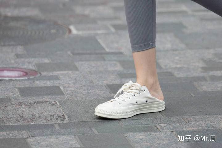 踩鞋后跟是怎么流行的,这样的穿法你是否接受? - 知乎