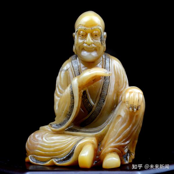 全球首次！寿山石收藏家黄坚展出清代早期寿山石雕作品《十八罗汉