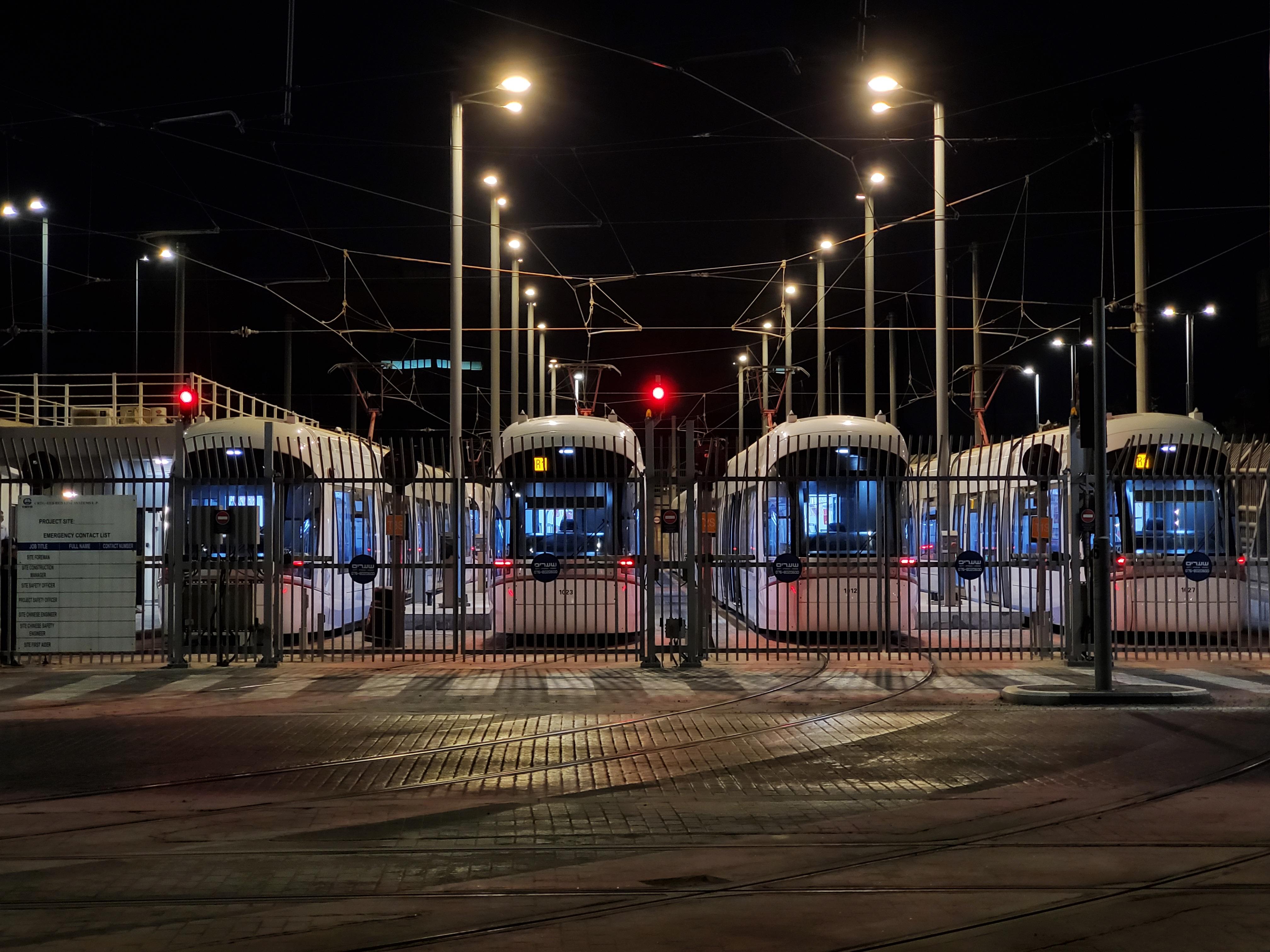 以色列特拉维夫轻轨红线正式通车运营