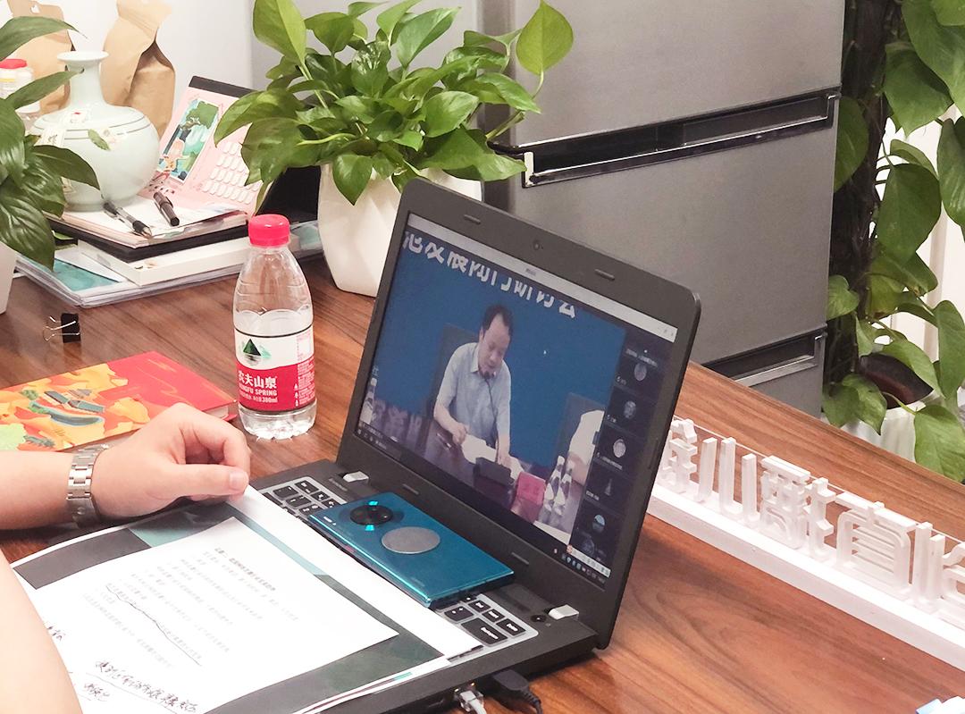 310直播带你直击赛事现场感受每一分的激情与速度