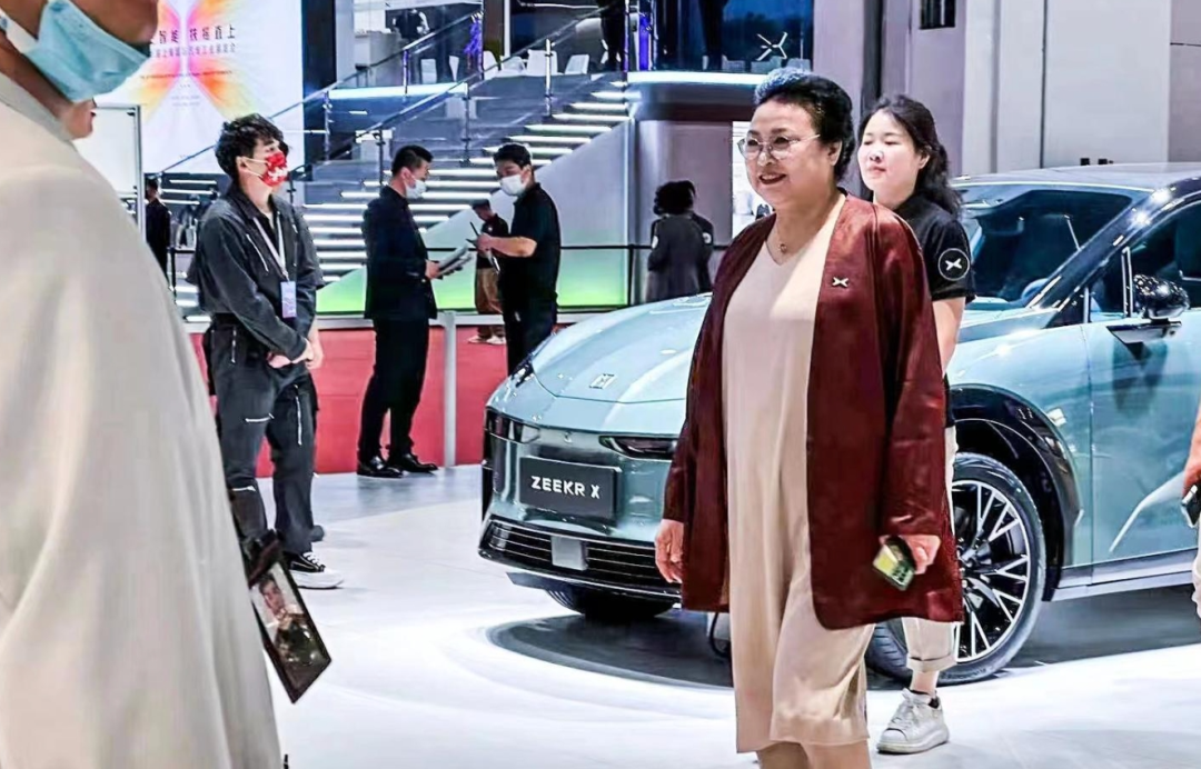 负责公司市场营销管理工作,之后担任长城汽车副董事长,总经理