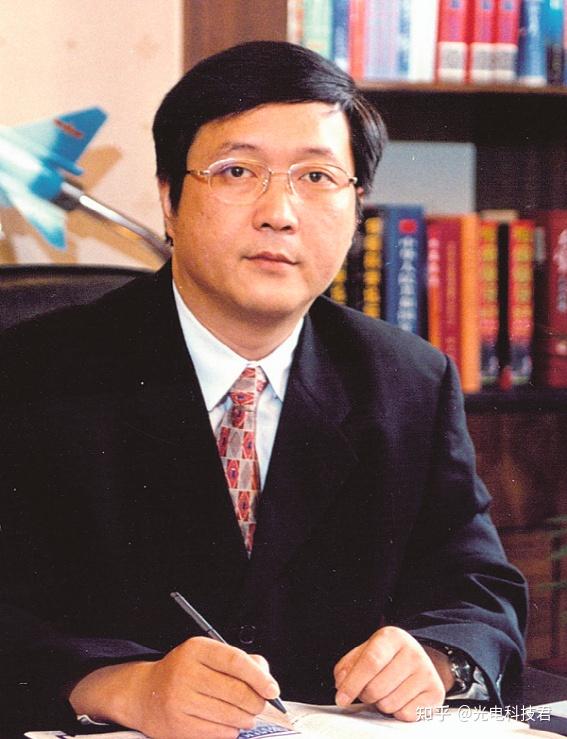 歼-20总师杨伟:三次差1分面临抉择,梦想未来战机由中国来制定标准 - 知乎