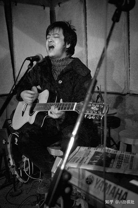 爷青回魔岩三杰何勇正年轻