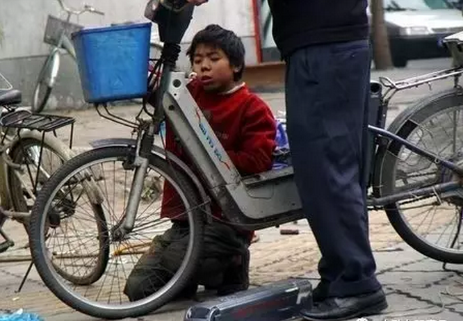 v2-b21dbe1d11032dde2ddc1173a7368d67_1440w.jpg?source=172ae18b