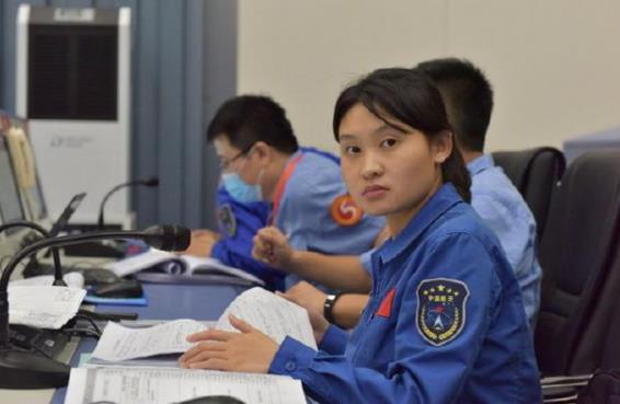 24岁嫦五女指挥被誉为航天花木兰 来自清华中学 2年前毕业于国防科大 知乎 24岁嫦五女指挥被誉为航天花木兰 来自清华中学 2年前毕业于国防科大 知乎