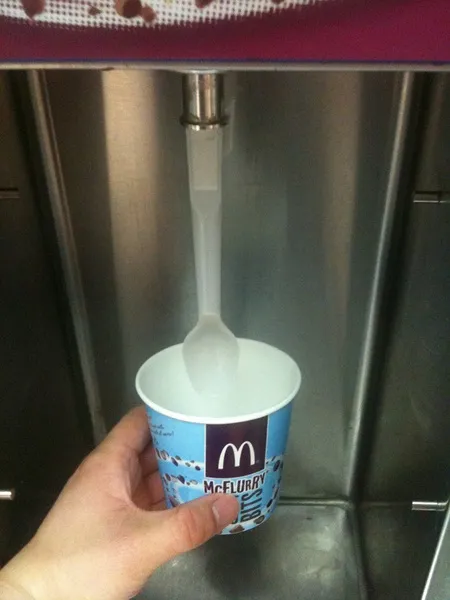 70%的人都不知道为什么麦旋风的勺子是方的 - 知乎