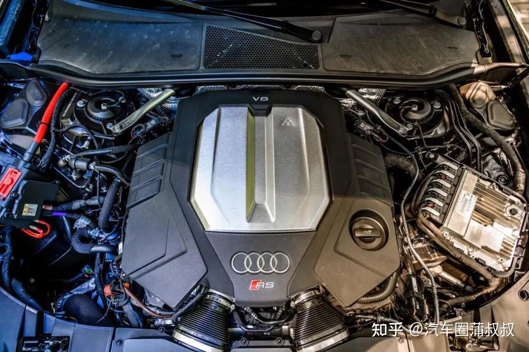 0t双涡轮增压8缸引擎,由上代rs6上那台ea824加入新技术改良而来,其最