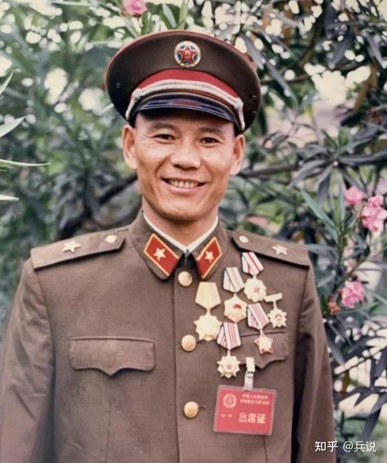 英雄连长郑家才英雄连长郑家才,重伤之后幸运生还,荣立一等功,昆明