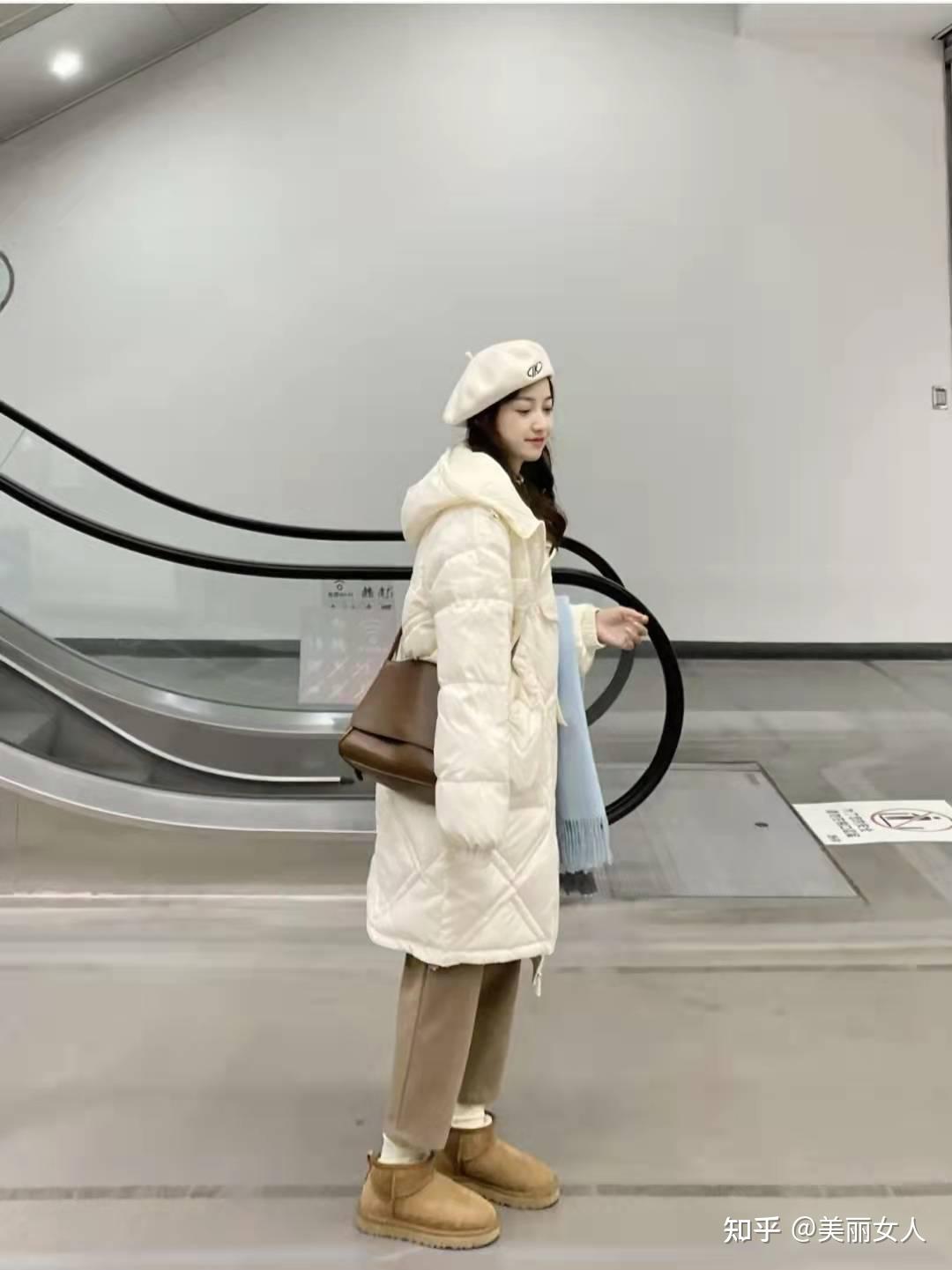 白色羽绒服配什么颜色围巾好看 - 知乎