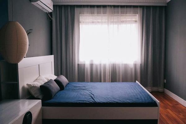 卧室的采光依然很棒.