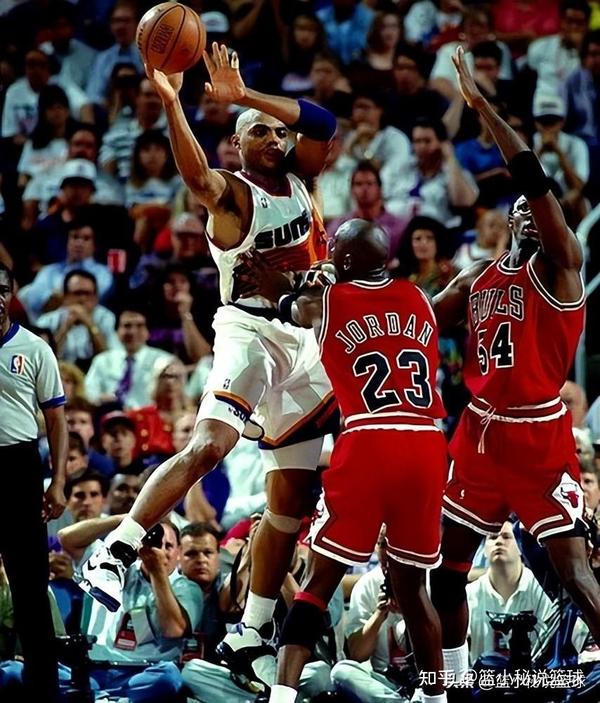 勇士太阳强强对话战术博弈 库里三分雨对阵杜兰特中投艺术