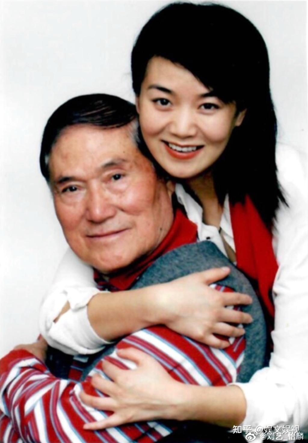 5月23日,刘龙的女儿,青年演员刘艺在社交媒体发文怀念父亲:"爸爸,我又