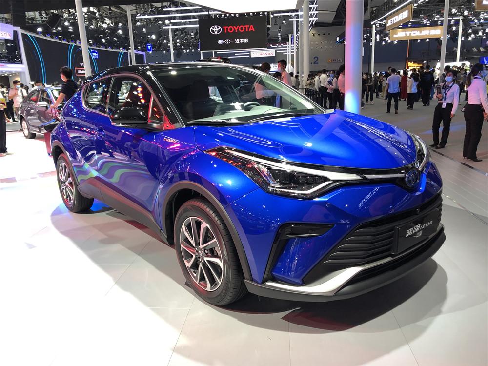 2020广州车展首款搭载20混动车型实拍一汽丰田奕泽