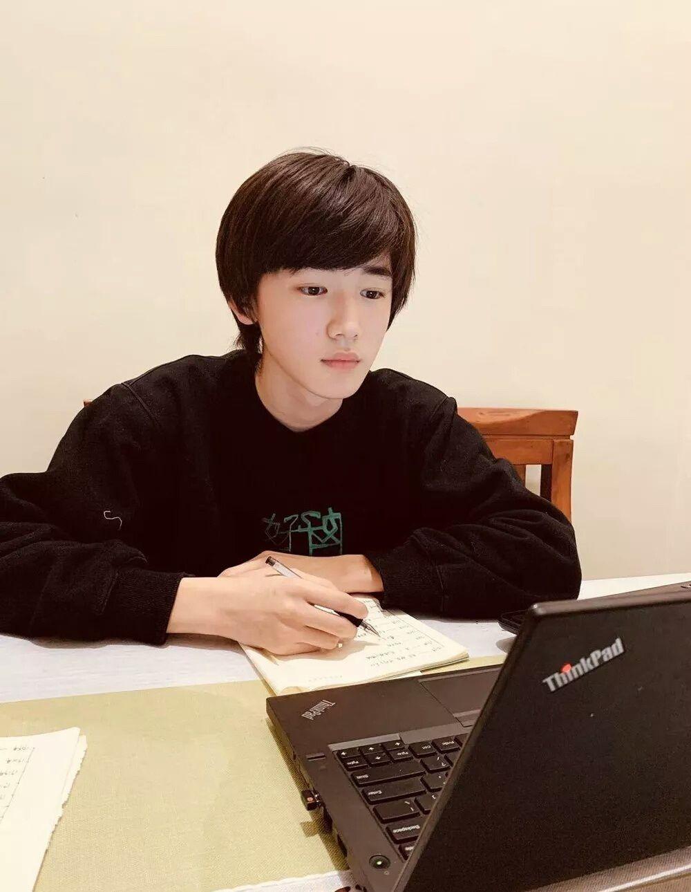 跟宋亚轩谈恋爱是什么感觉