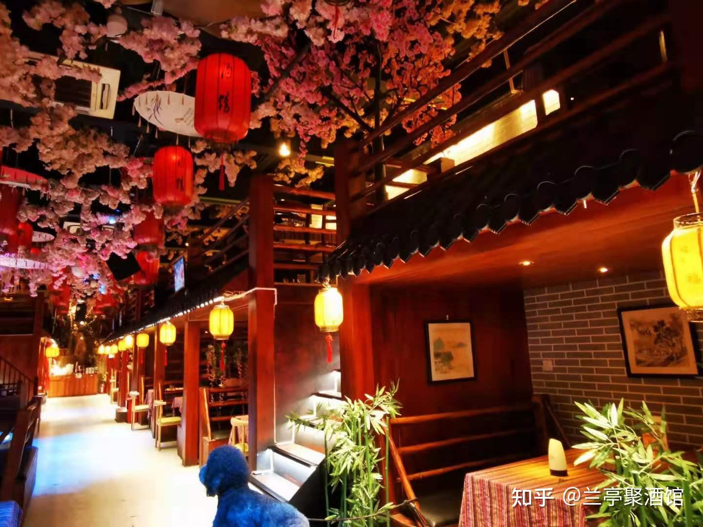 昆明这座小酒馆,藏着很多古风气息,适合情侣约会