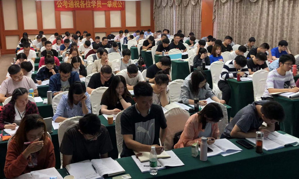 夜总会招聘模特网_夜总会模特招聘信息_模特招聘夜总会网站有哪些