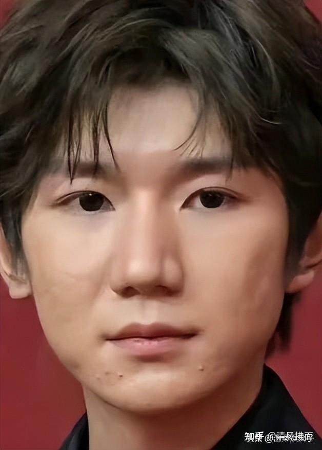 不信你看,这是沈腾叔叔,新生代影帝易烊千玺,阿瑟陈飞宇,以及王源.