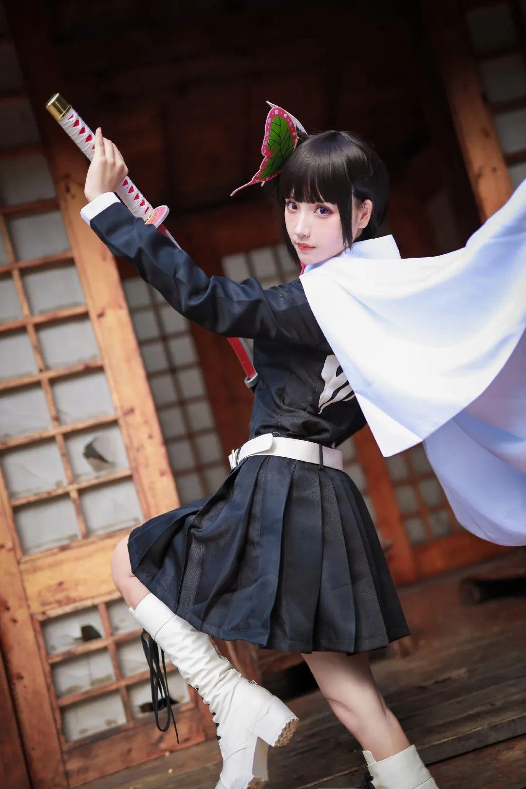 鬼灭栗花落香奈乎超还原cos好想扯一下姐姐的歪马尾