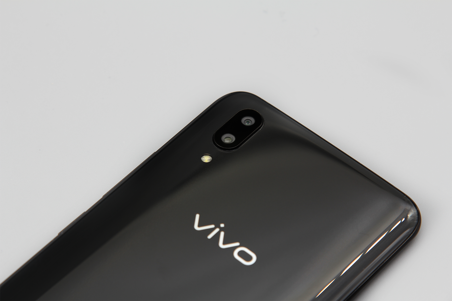 vivox21屏幕指纹手机开箱屏占比竟高达90