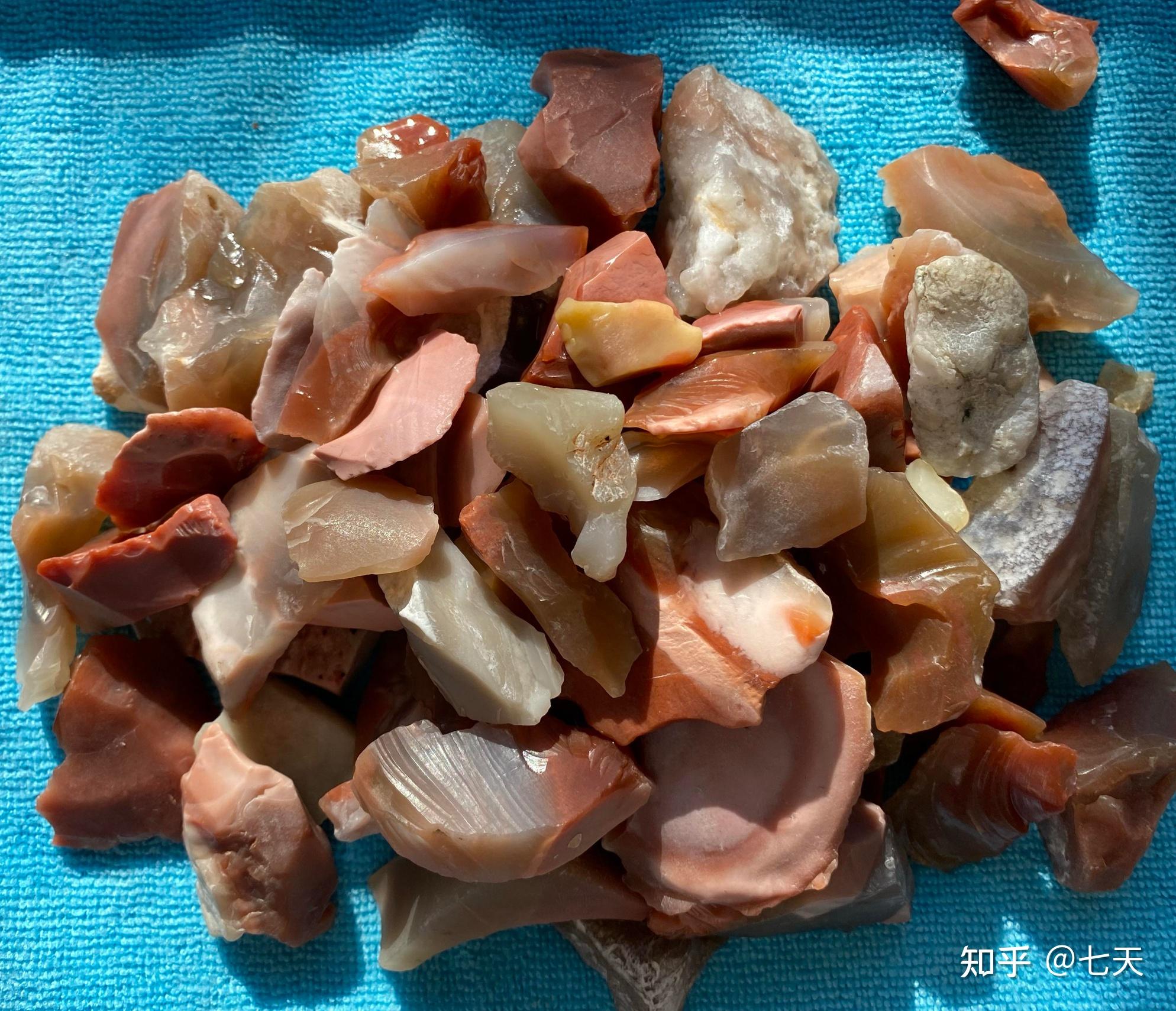 新疆蛋白石,宝石级火欧泊和玉石级红蛋白 1 - 知乎