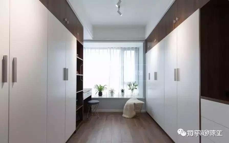 啥是套色 v2-b4545d3bd7b484a98df71c417a1aef39_r.jpg