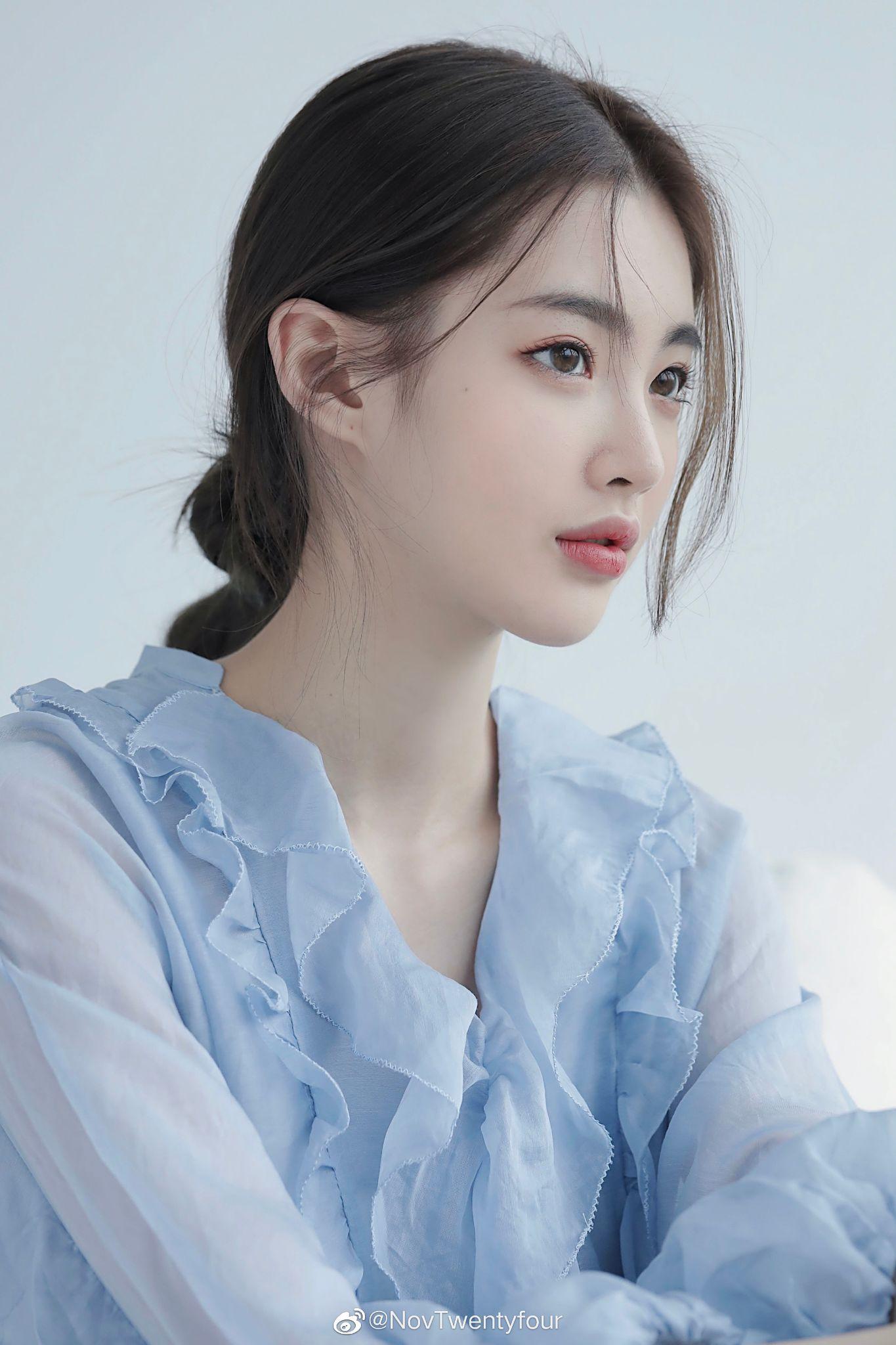 有没有特别好看的女生照片