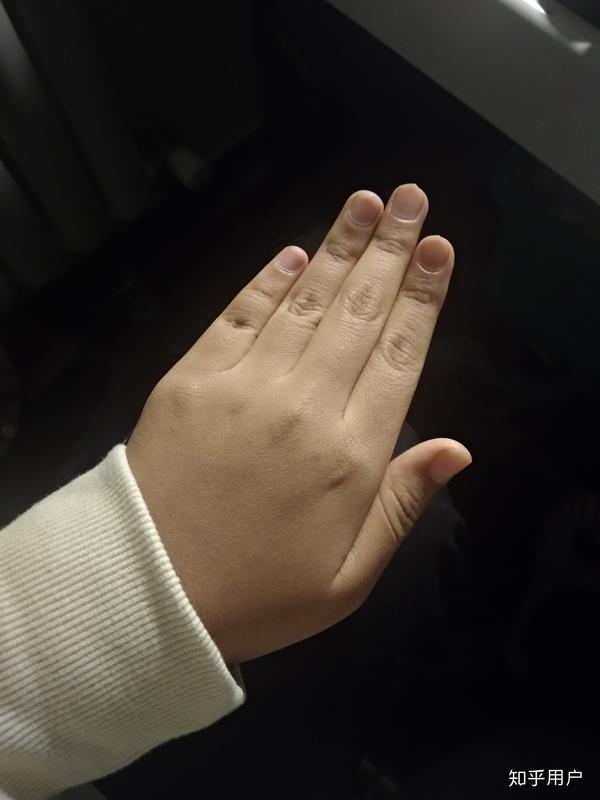 手小或者手胖或者手丑是一种什么体验…?