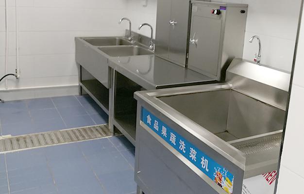 商用厨房洗消间的位置选择和厨房设备配置如果设计合理,那么在餐饮业