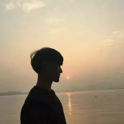 一些超级特别又好看的情侣头像,共190张-最好看的情侣头像动漫一人一半