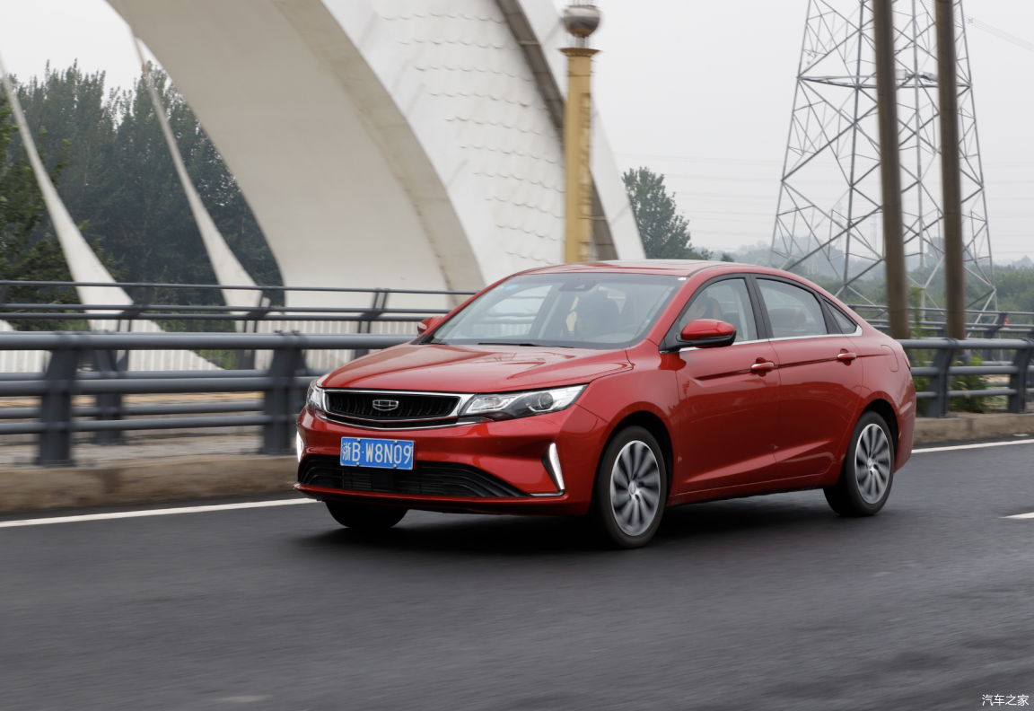 鲜试车丨10万元级国民轿车再升级试驾2020款吉利帝豪gl