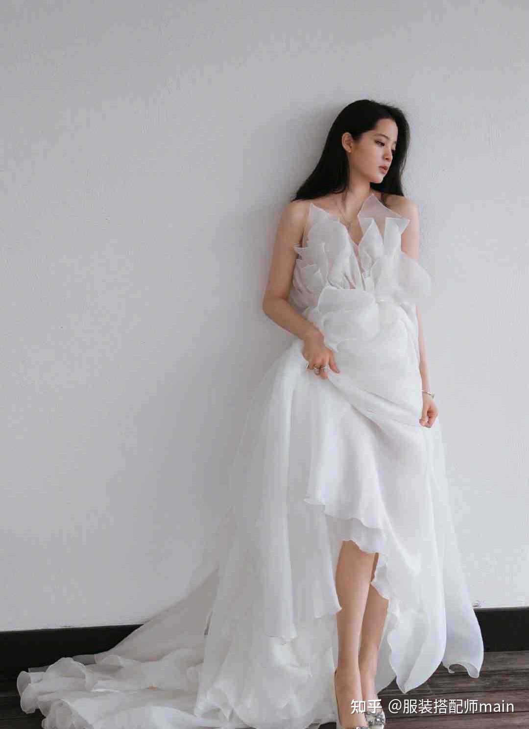 纯色泡泡袖法式小白裙气质简约领证轻婚纱礼服平时可穿方领长裙-淘宝网