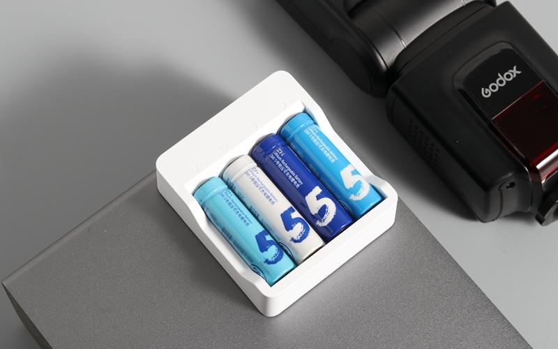闪光灯最佳搭配15v恒压输出紫米5号可充锂电池评测