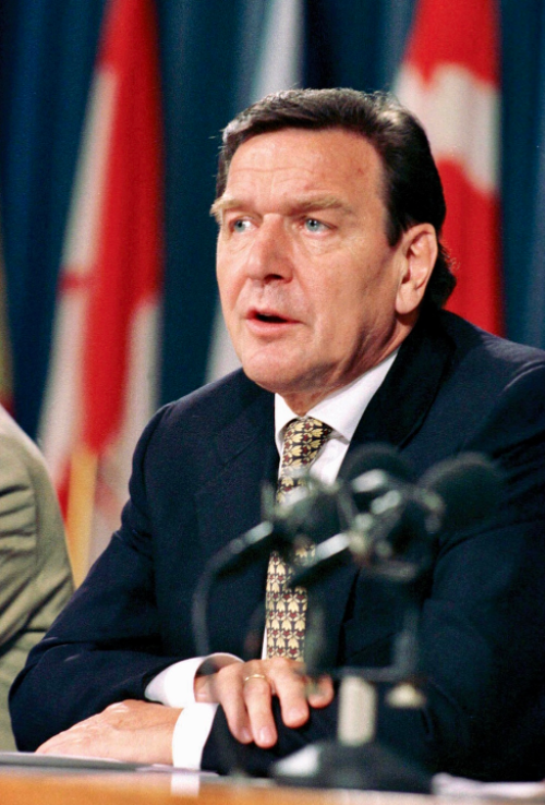 1999年德国总理施罗德访华待遇冷落他却很感激中国够给面子了