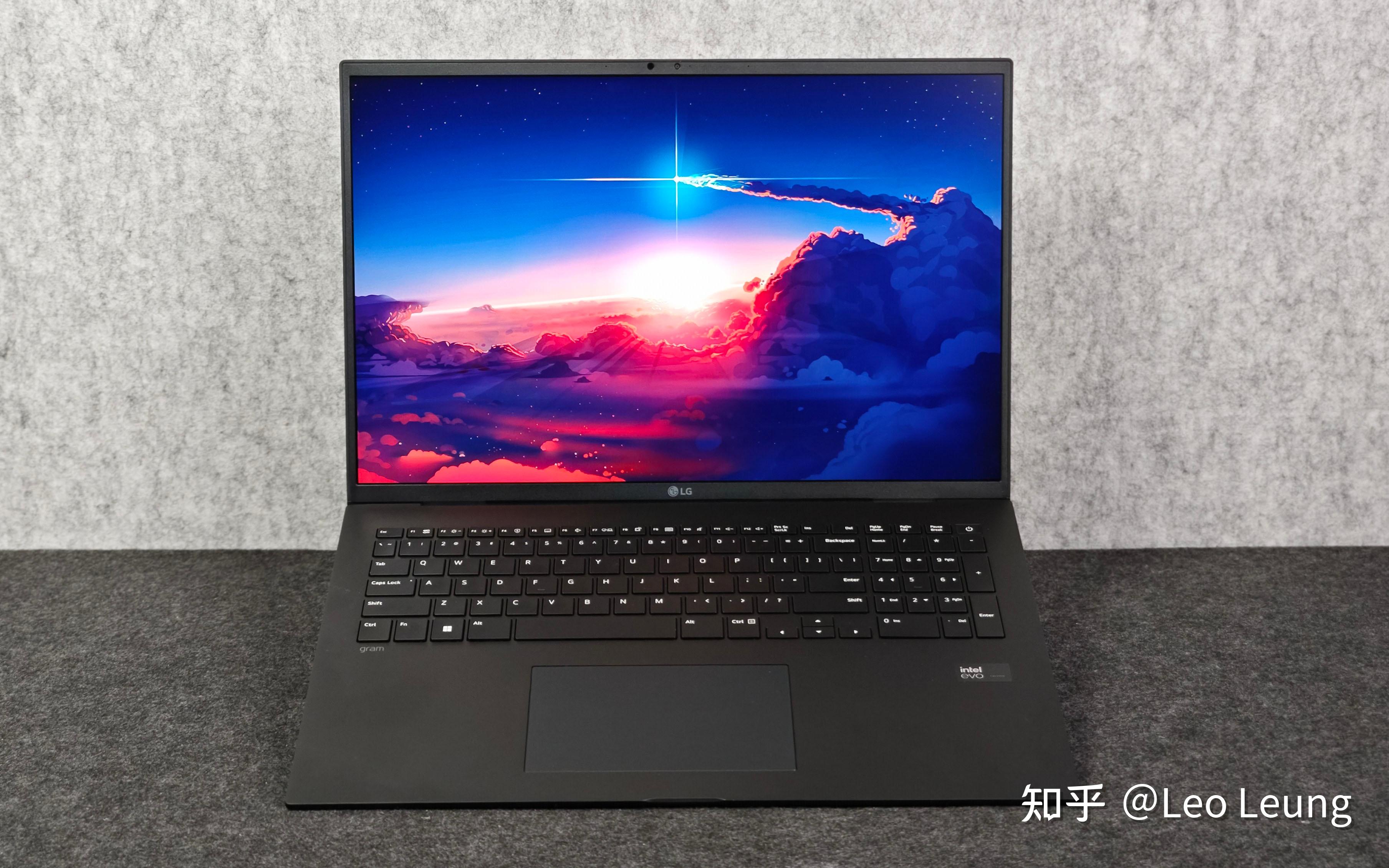 新款17英寸超大屏轻薄本lggram测评ai随行续航升级