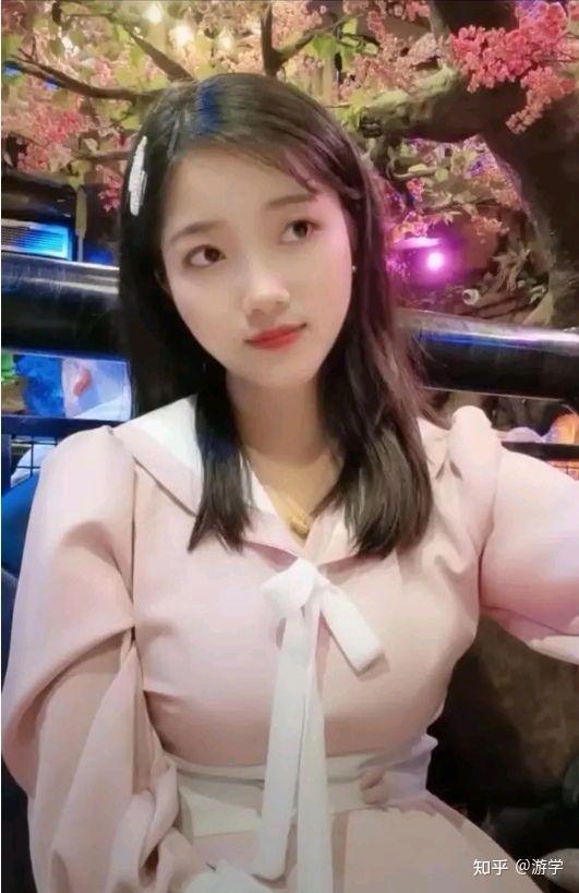 网络聊天女生是否会爱上男生