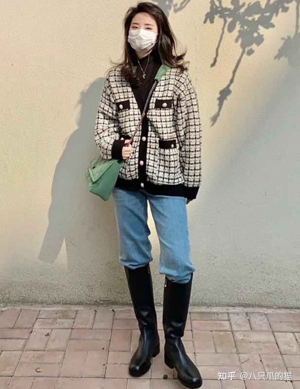 冬季穿牛仔裤一定不要选阔腿的直筒牛仔裤搭长靴短靴都好看