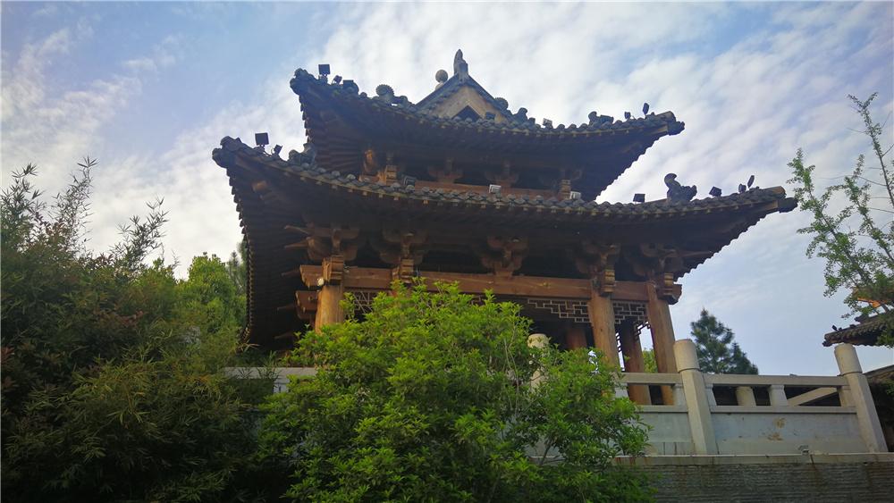吉安县天祥公园是集自然生态旅游,文化交流,民俗风情,旅游休闲为一体