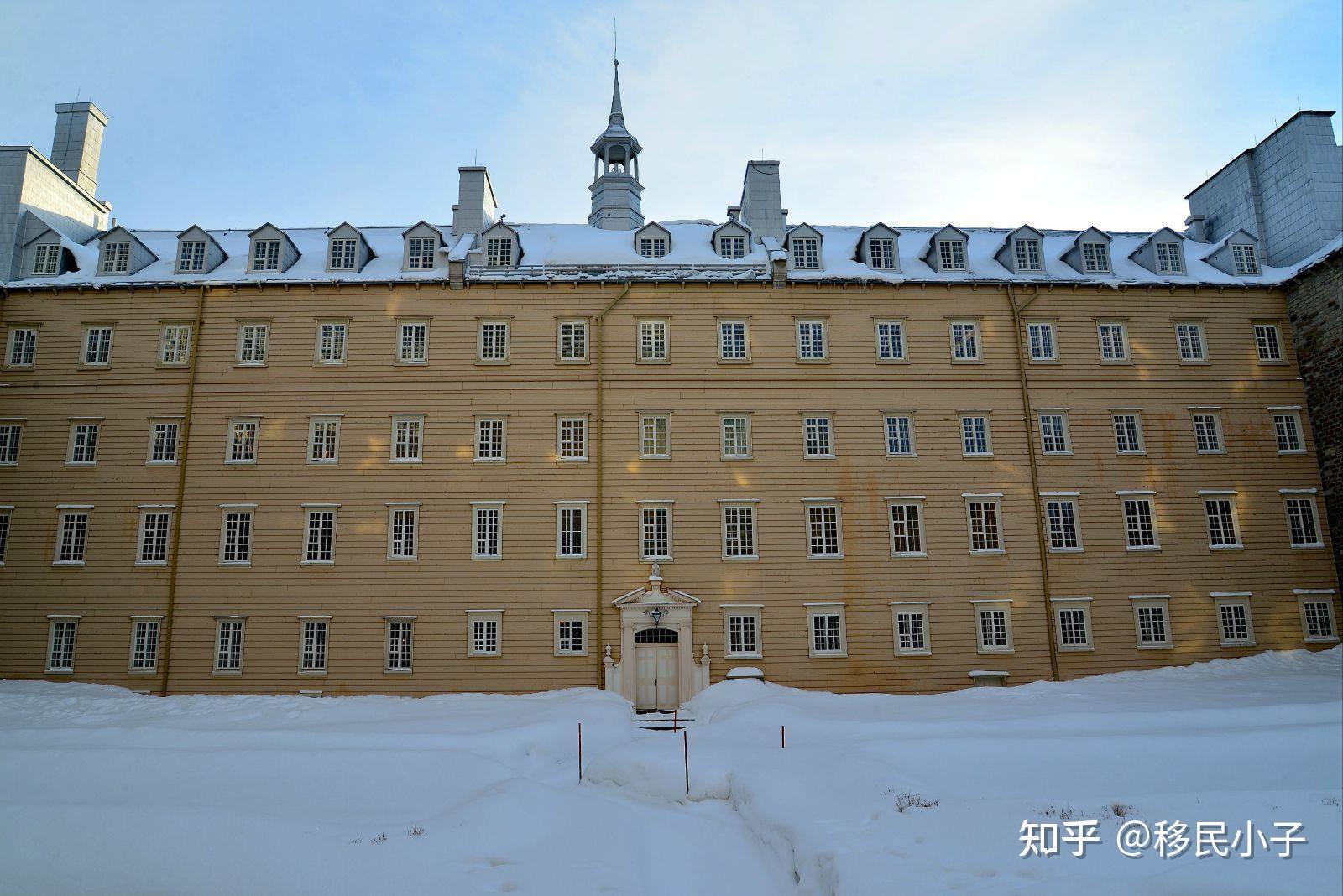 加国最古老的大学坐落于魁省首府魁北克市拉瓦尔大学