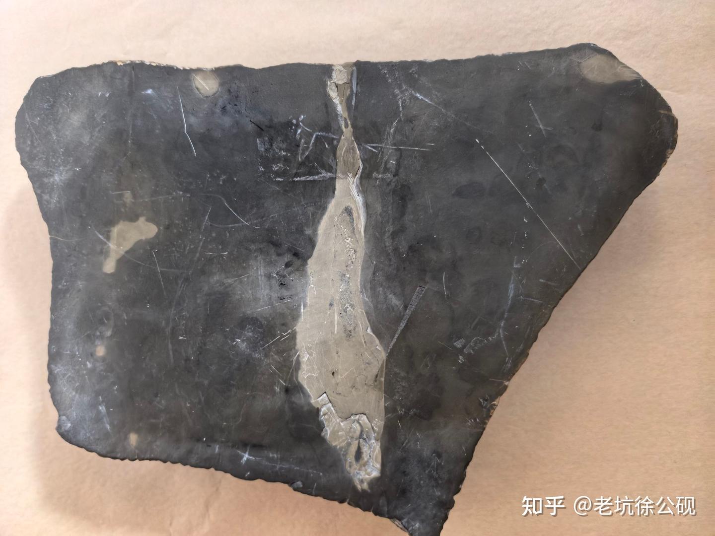 一块具有传奇色彩的老坑徐公砚 - 知乎