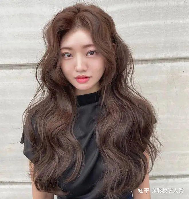 头发也能性感,浪漫的大波浪发型,百搭又有女人味 - 知乎