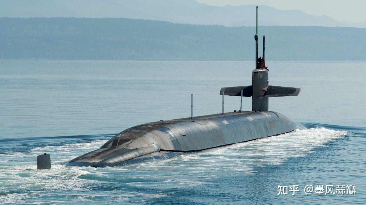 俄罗斯最先进的核潜艇图片