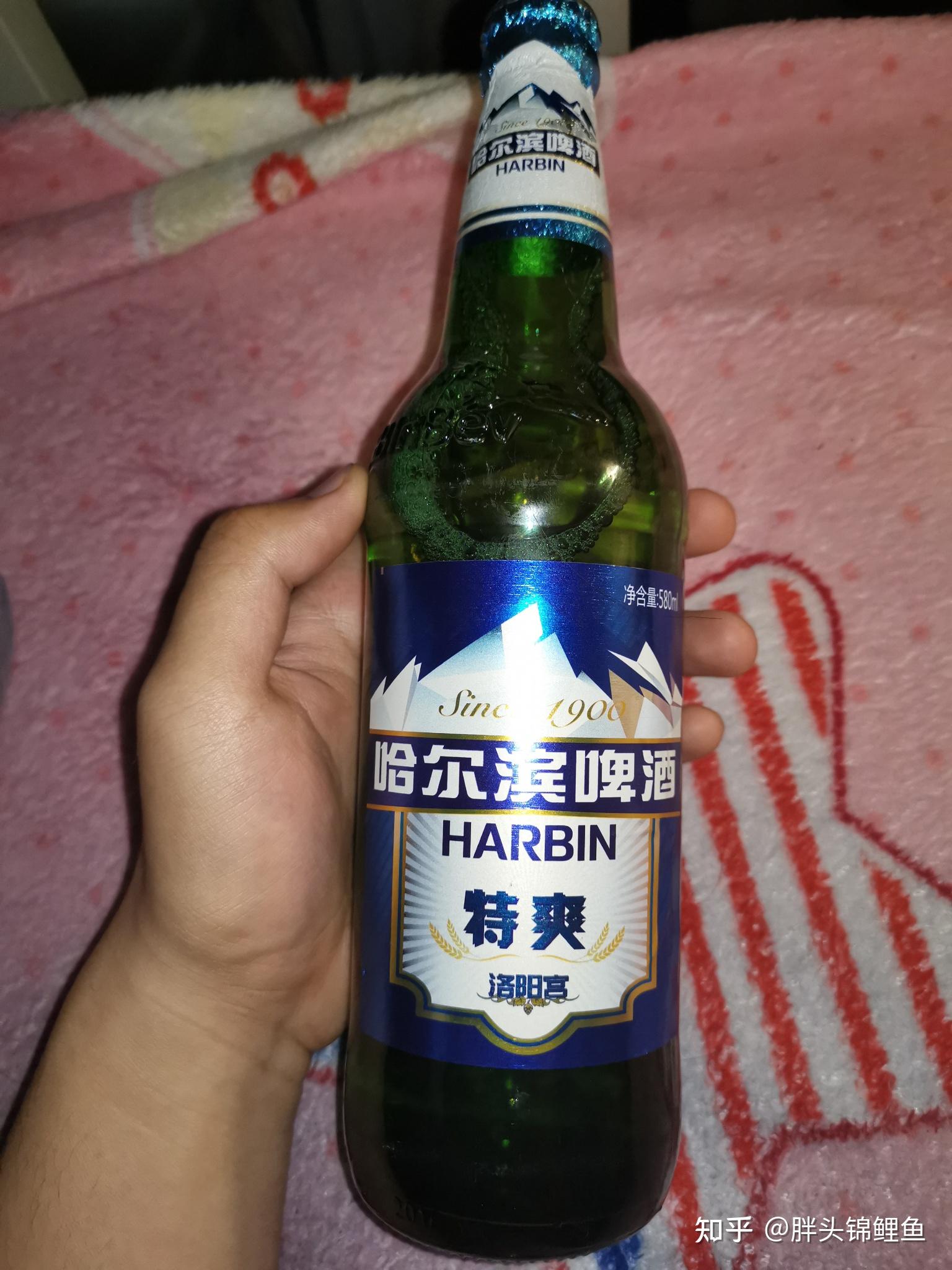 去超市买东西  突然想喝酒  于是就在货架上看酒  跳过了雪花什么的